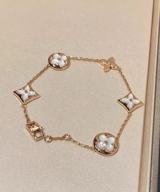 LV Color Blossom White Shell and Five Flowers Bracelet
