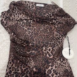 Women’s Leopard Draped Top fitted 