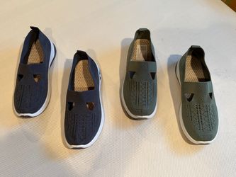 Brand New Women’s Knit Slip-on Walking Shoes Size 9