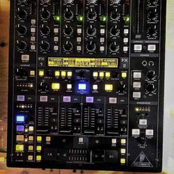 Behringer 4000 Professional Digital DJ Mixer 