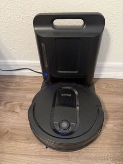 Shark Robot Vacuum with Self-Empty Base