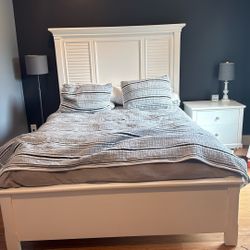 Queen Sized bed frame 