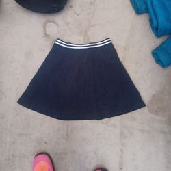 Girls Size https://offerup.com/redirect/?o=MTQuc2Nob29s Girls Skort