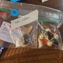 Vintage Pins 