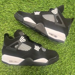 Jordan 4 ‘White Thunder’