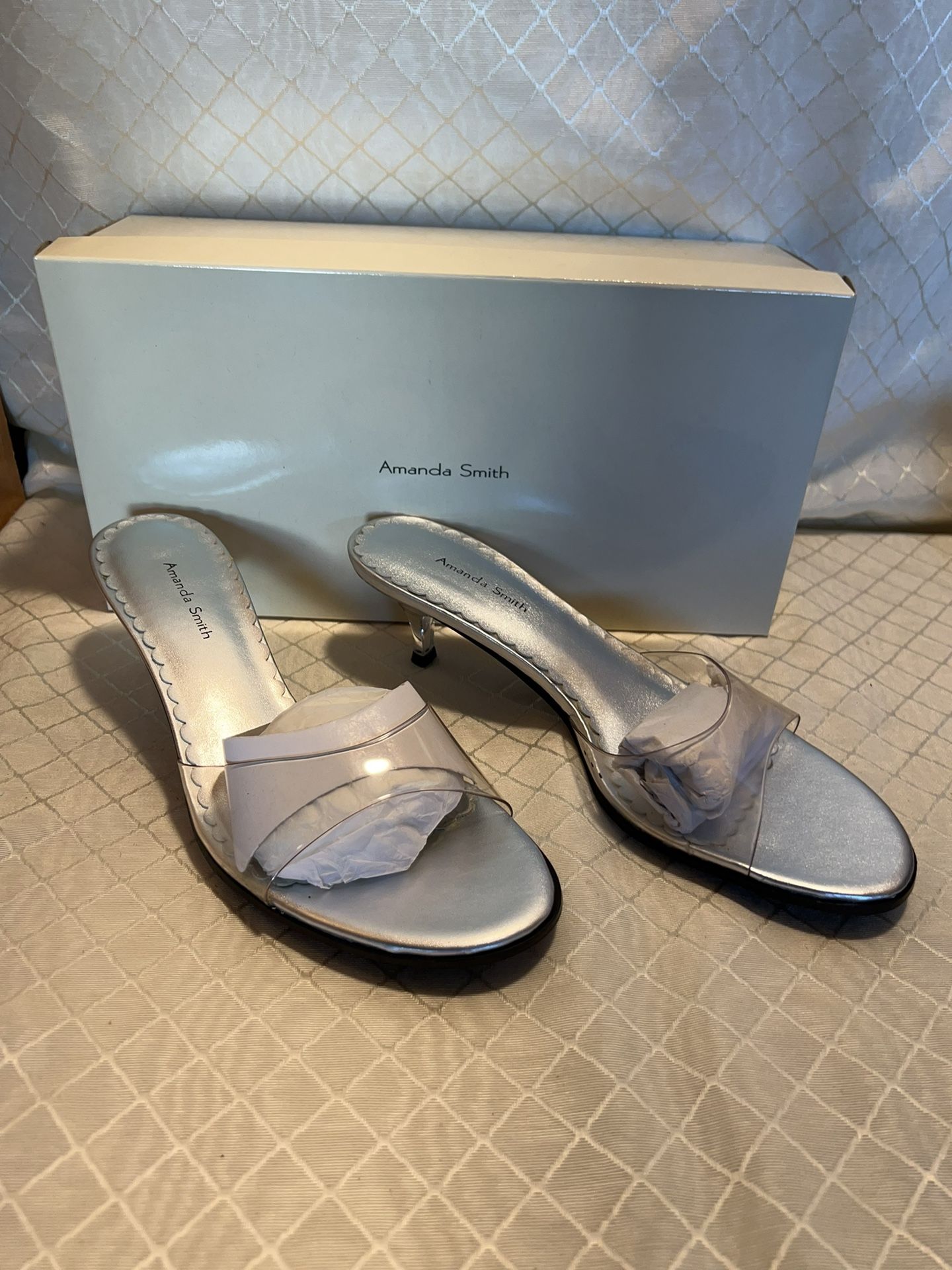 Amanda Smith Shoes Slip On Pump  Silver & Clear Size 7.5 Women's