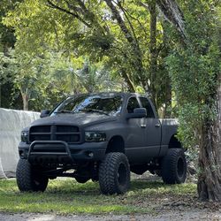 2004 Ram 2500 Laramie 5.9 4x4