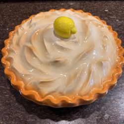 Vintage Lemon Meringue Pie Ceramic Pie Keeper Dish