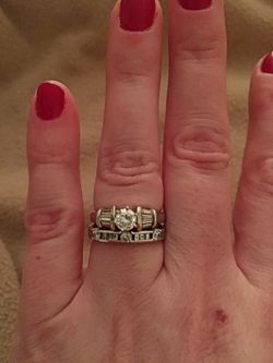 Diamond Engagement Ring & Wedding Band