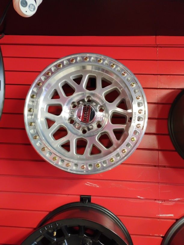Kmc 17x9 6x135 Ford 