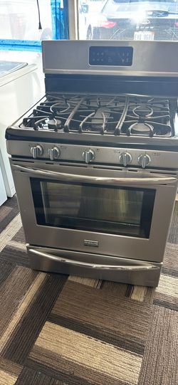 Gas range five burner Frigidaire gallery