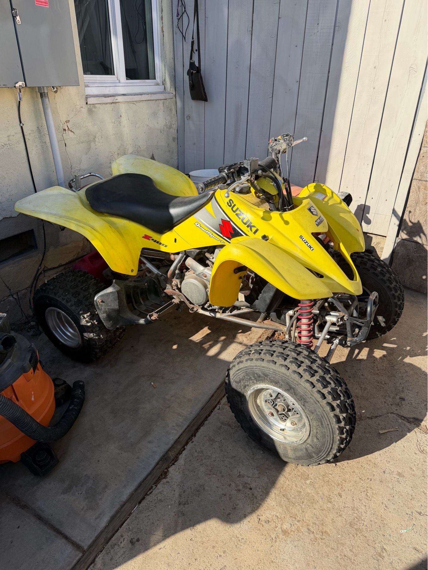 Suzuki z400