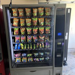 National 187 Snack Vending Machine 