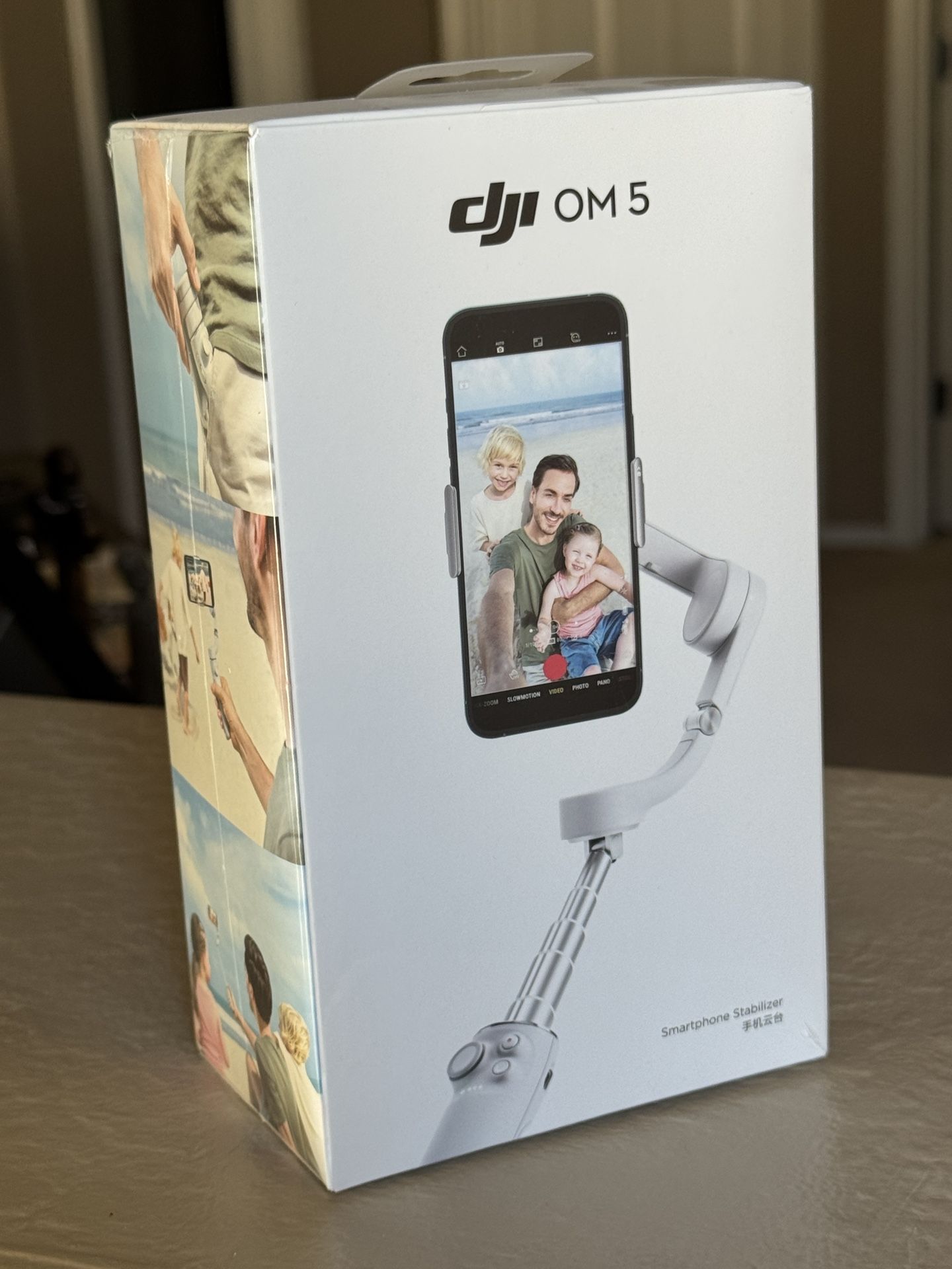 DJI OM 5 - Smartphone Gimbal Stabilizer, 3-Axis Phone Gimbal, Built-In Extension Rod