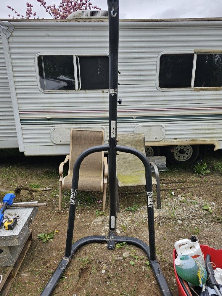 Everlast Punching Bag Stand