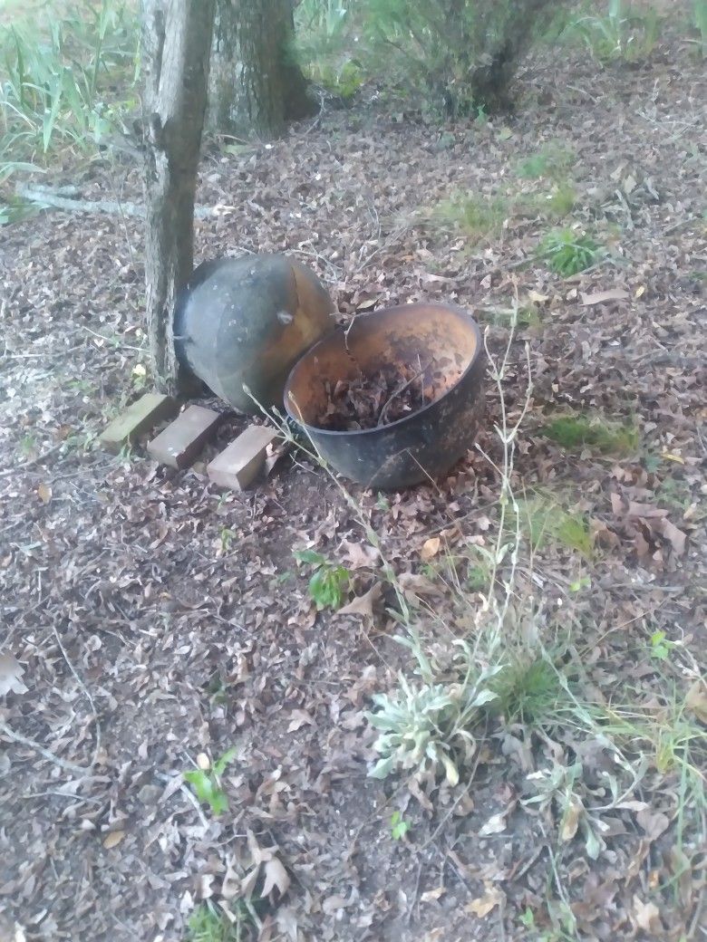 2 Large Cast Iron Pots Great For Flower Pots 100 Year Old 35.00each Both For 60.00