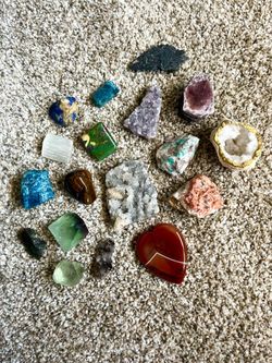 Lot of 20+ Crystal Spiritual Stones