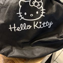Used. Hello Kitty Black And white loungefly Bag