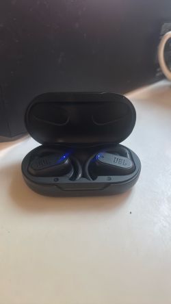 jbl true wireless earbuds charging case