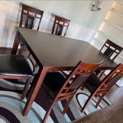 Brand New 7-Piece Brown Cherry Wood Dining Table Set with 6 Matching Chairs – Elegant & Durable – $550