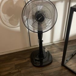 Free Amazon Basics fan