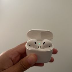 1st Generation Airpods