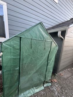 Green house with artificial sun light all in one.