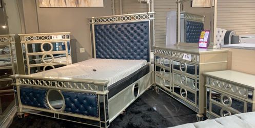 Brand new mirrored bedroom set