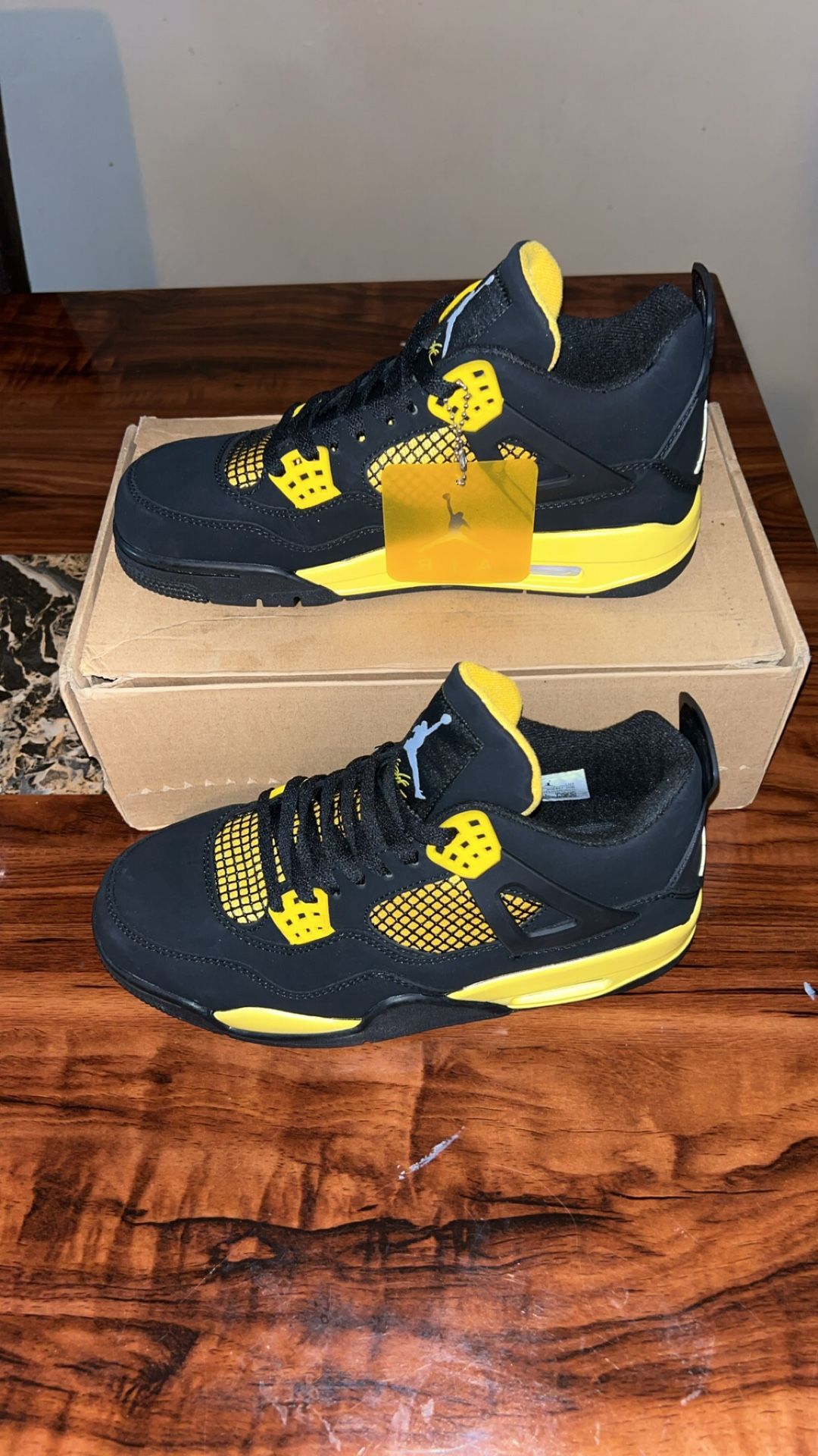 Jordan 4 Retro