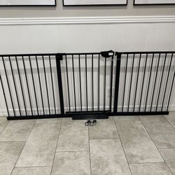 Extra Wide Pet Gate / Baby Gate - Fits Openings 76.80” - 79.20”