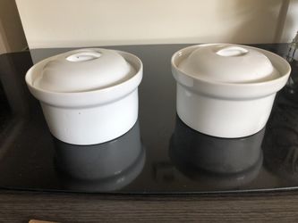 two pots for roasting in the oven