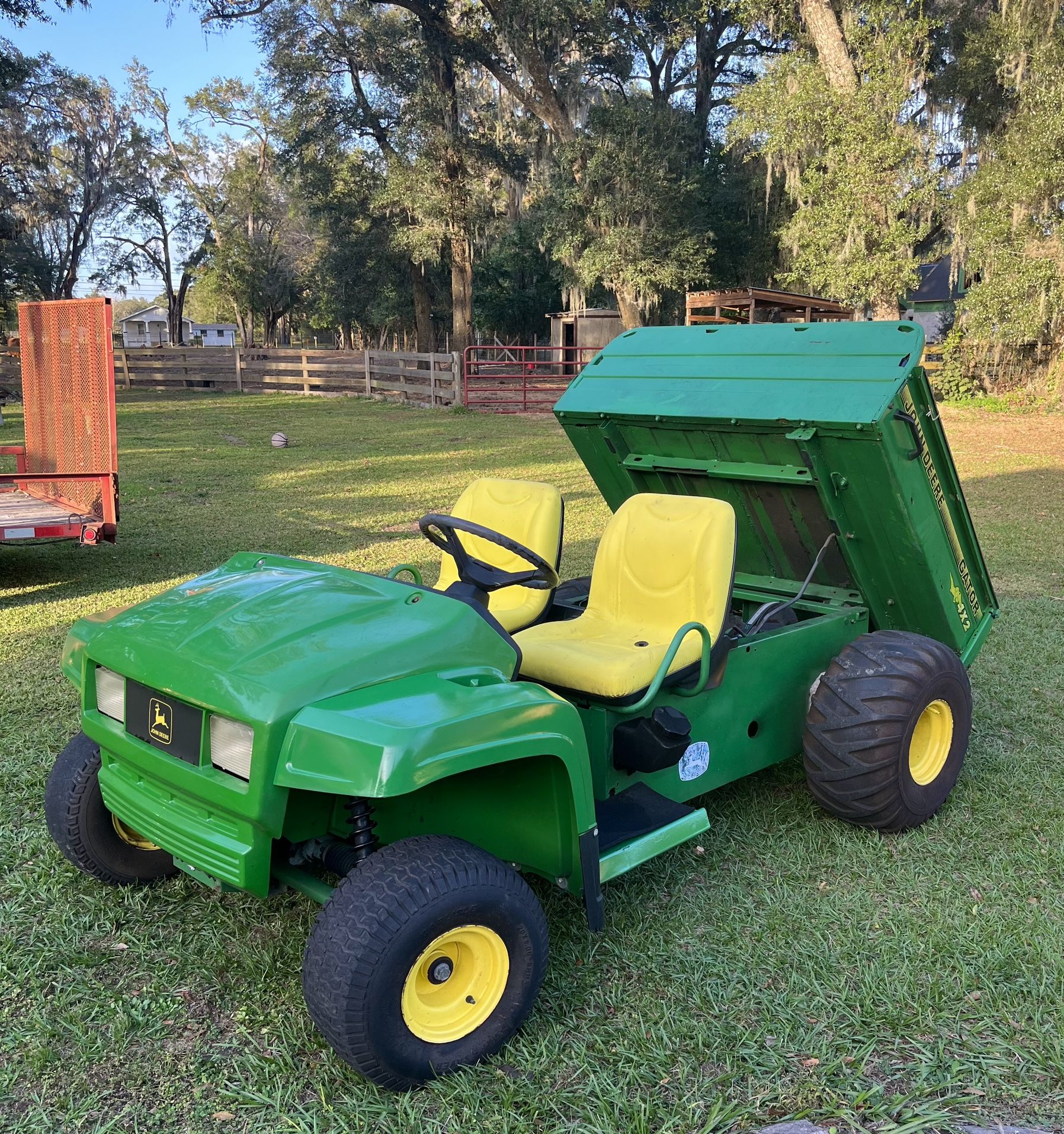 John Deere Gator