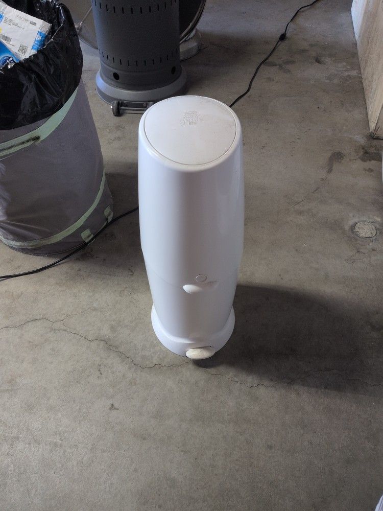 Diaper Genie 