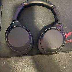 Sony WH-1000XM4 Headphones