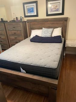 Bedroom set