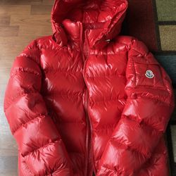 Moncler Maya Sz 5