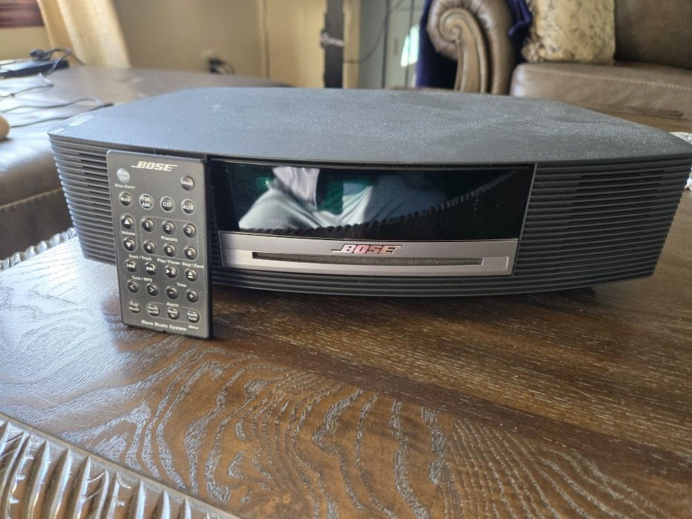 BOSE WAVE MUSIC SYSTEM MODEL AWRCC1 FM-AM/CD 