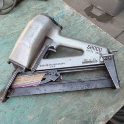 Pistola De Clavos Senco De 3 Pulgadas  
