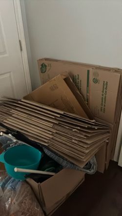 Free medium moving boxes