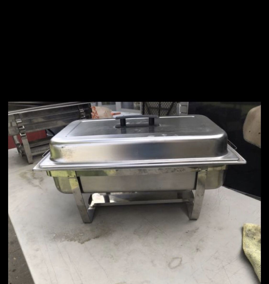 Chafing dishes or food workers $30 ranch total 4 ir $100 for all( 4)