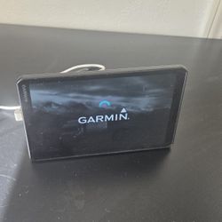  Garmin Dezl OTR800 Truck/Car GPS + SiriusXM, Tablet Mount, Leather Travel Bag & Truck Headset