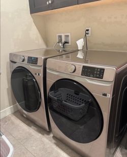 Samsung Washer & Gas Dryer Set