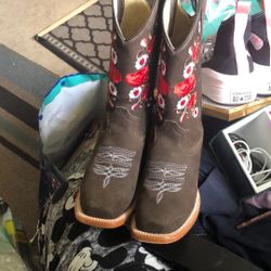 Boots 