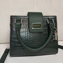 GUESS BAG ONLY 50