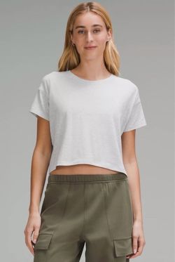Lululemon Cates Cropped TShirt Heathered Core Ultra Light Grey Sz 2