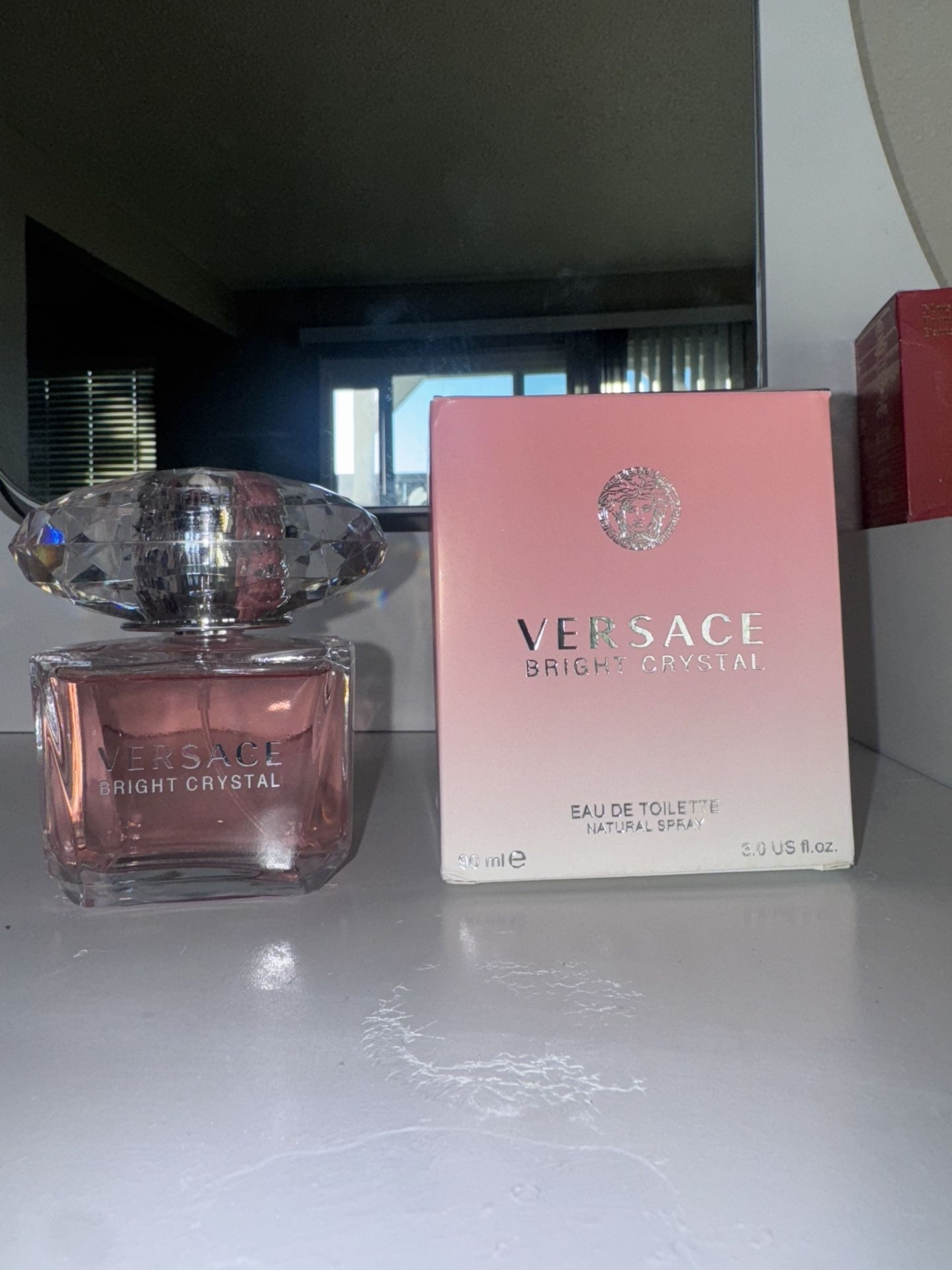 Versace Bright Crystal Perfume