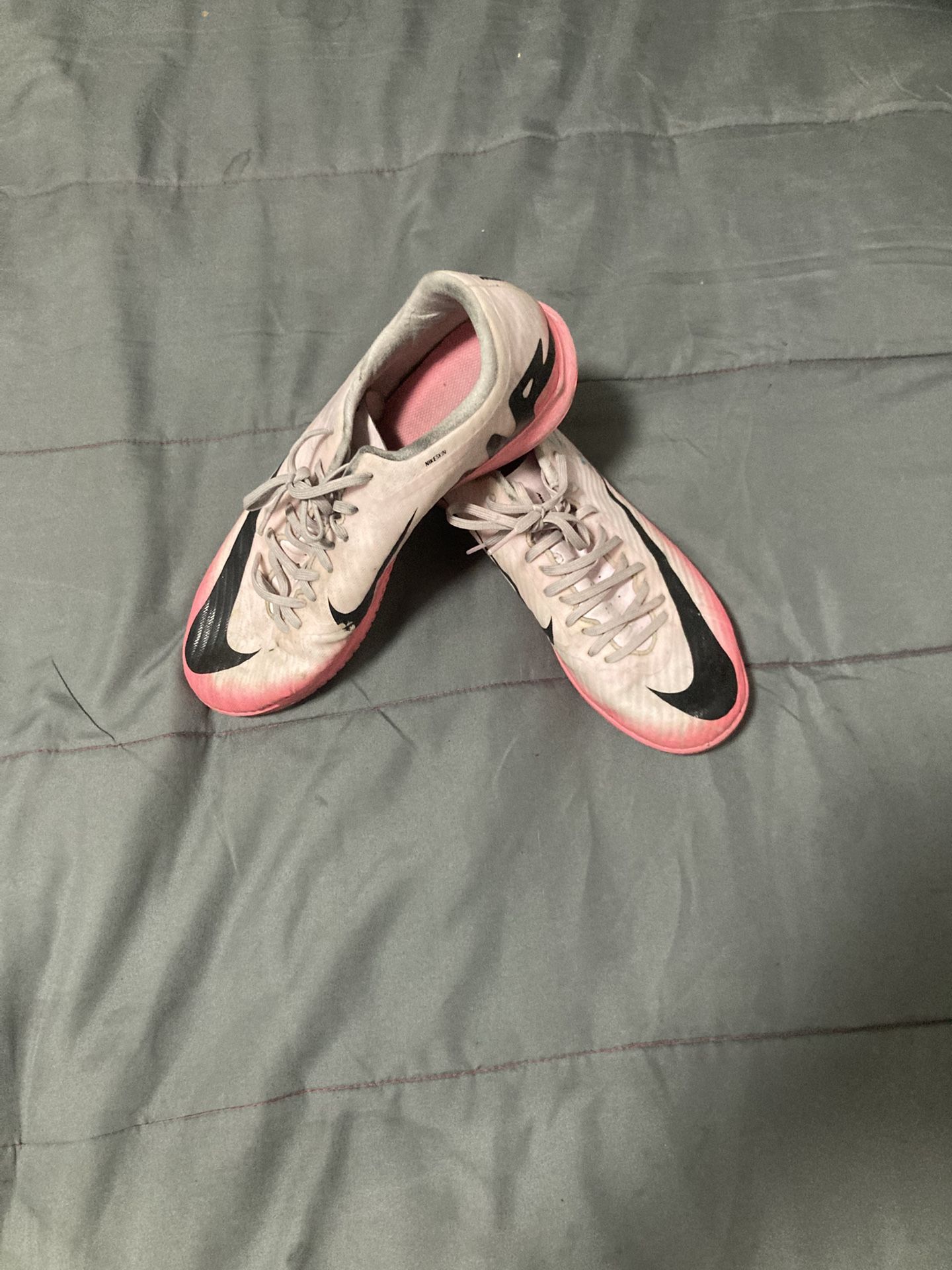 Nike Mercurial Indoors Size 9