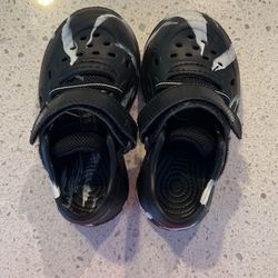 Size 7 Stride Rite Shoe