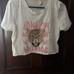 Altar'd State Cropped t-shirts Size XS Worn Only 2 times