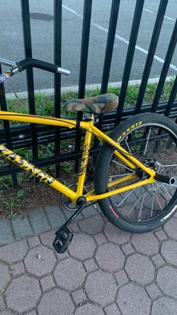 Wheelie bike